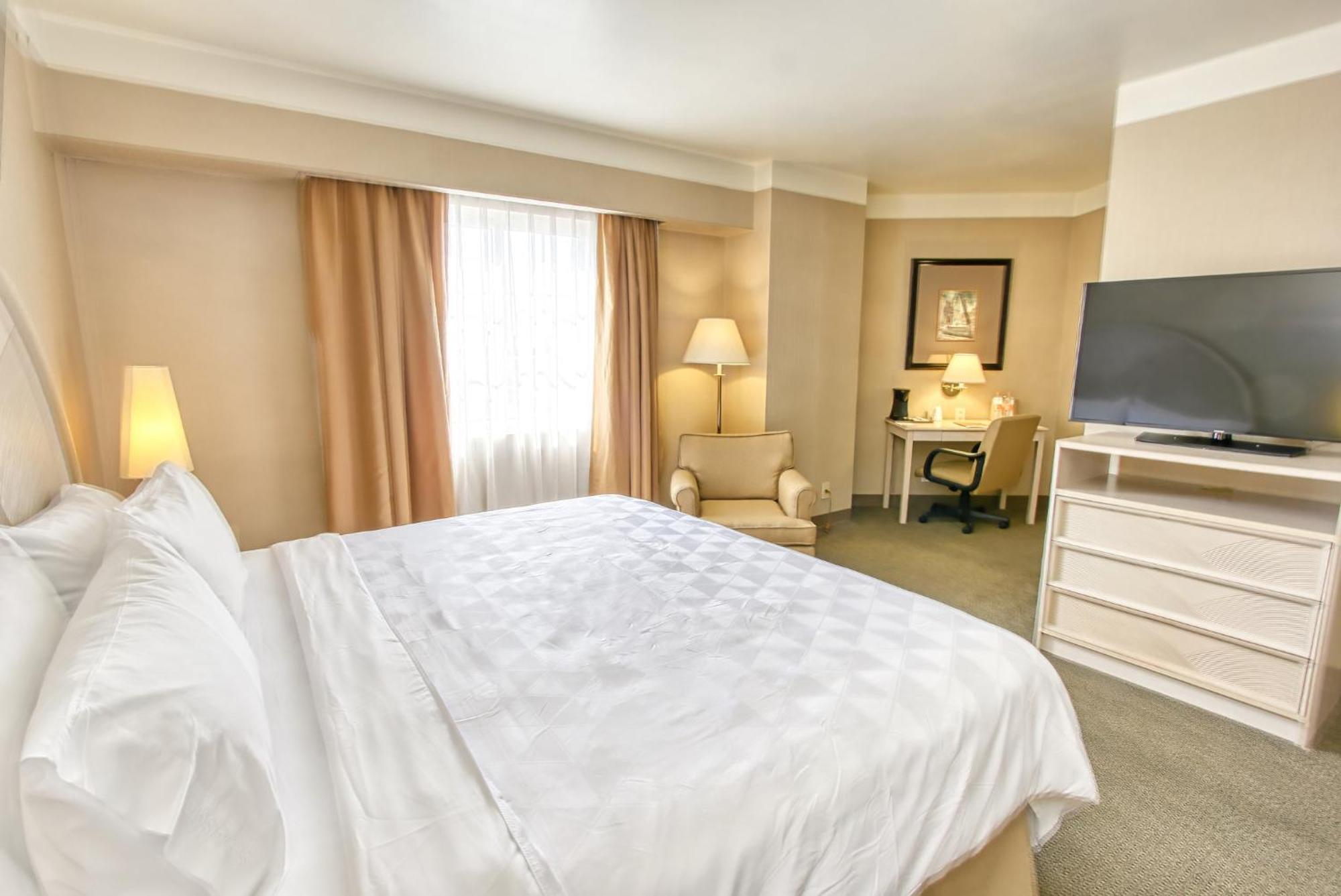 Holiday Inn Leon-Convention Center By Ihg Bagian luar foto