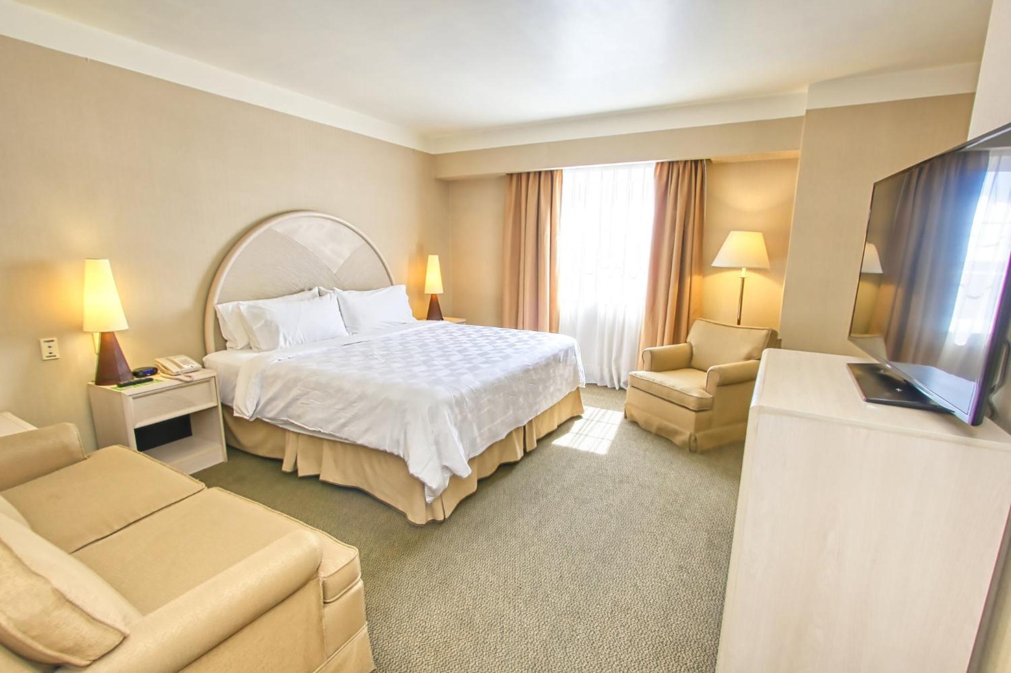 Holiday Inn Leon-Convention Center By Ihg Bagian luar foto
