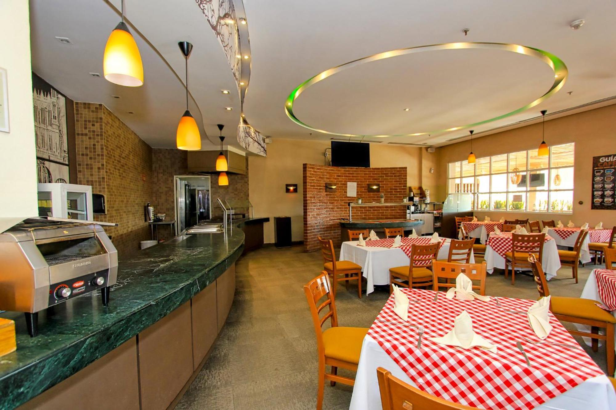 Holiday Inn Leon-Convention Center By Ihg Bagian luar foto