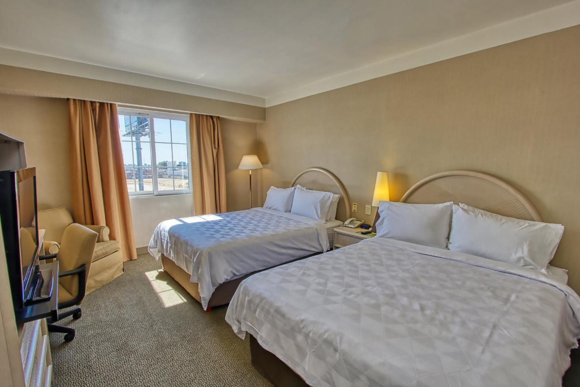 Holiday Inn Leon-Convention Center By Ihg Bagian luar foto