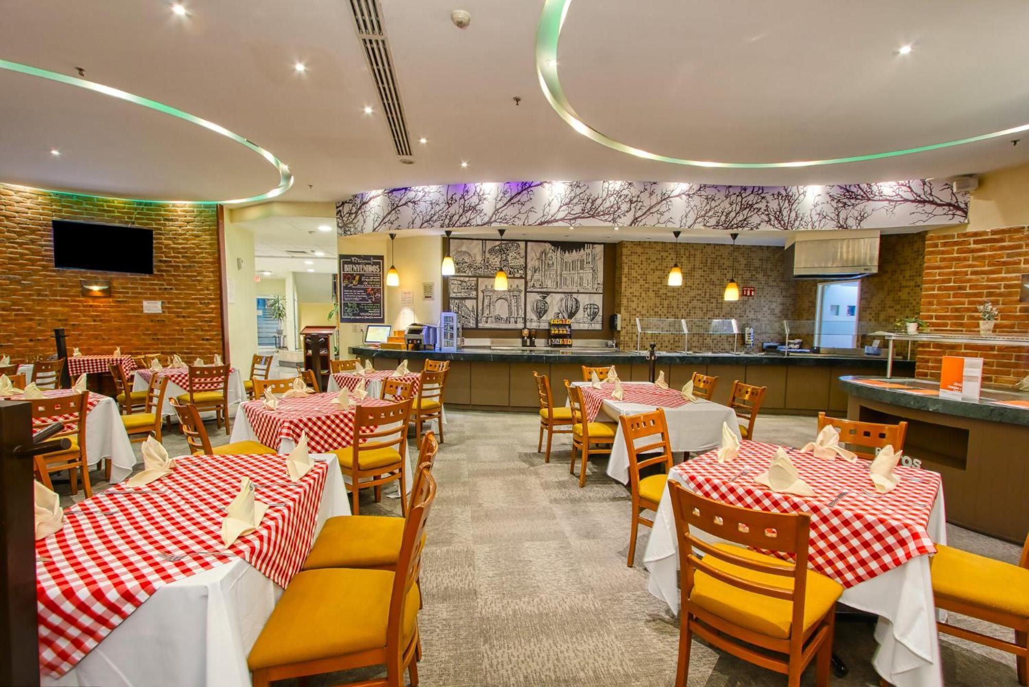 Holiday Inn Leon-Convention Center By Ihg Bagian luar foto
