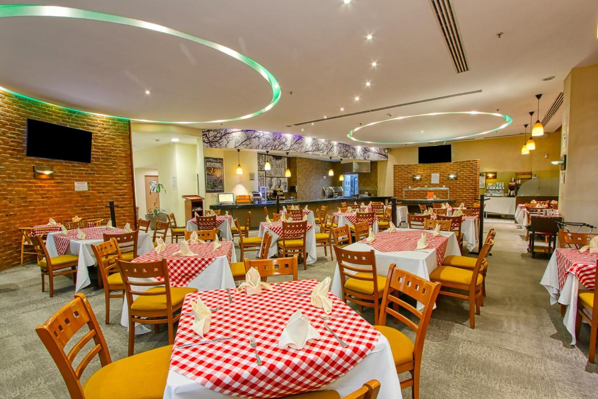 Holiday Inn Leon-Convention Center By Ihg Bagian luar foto