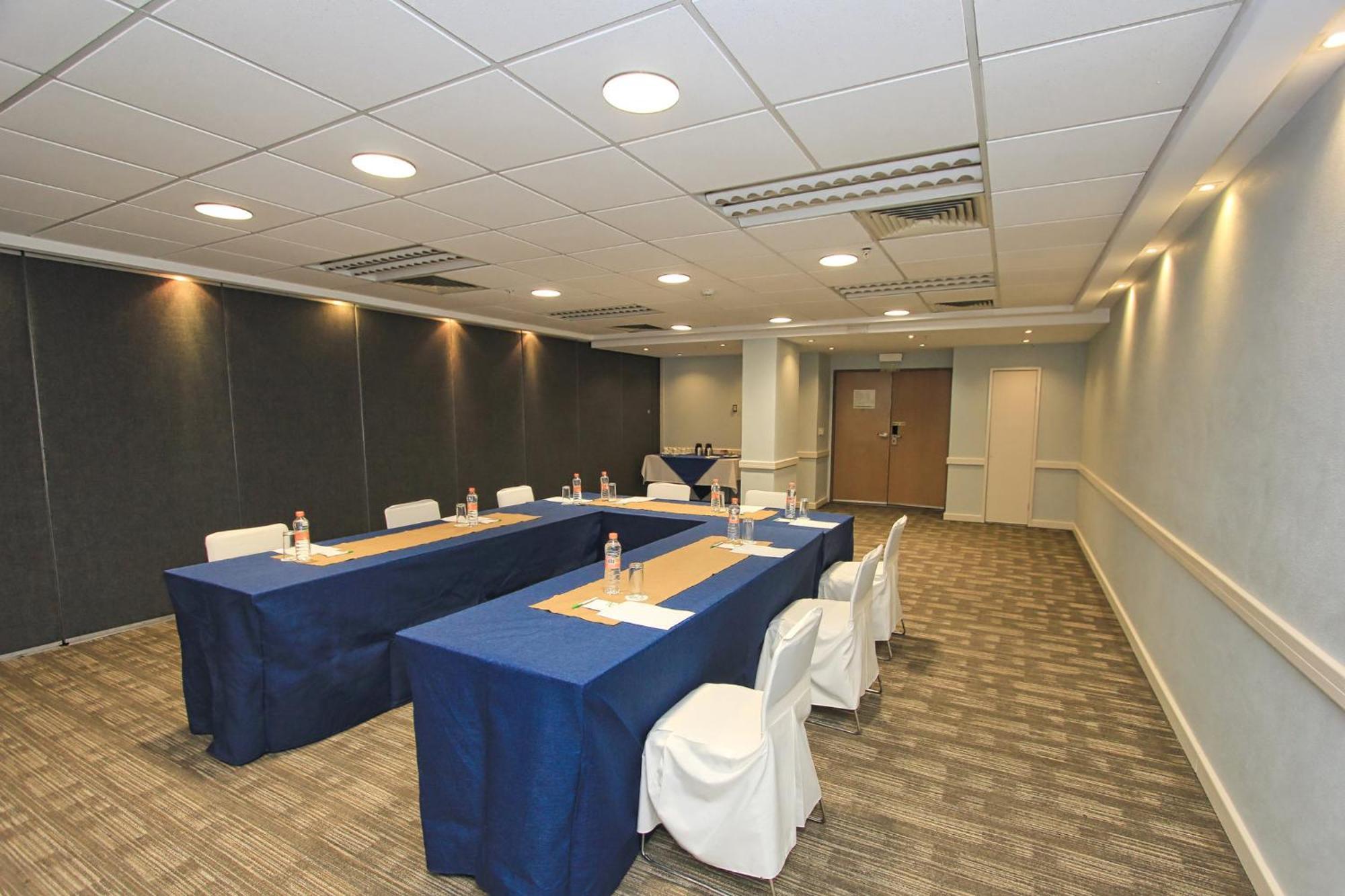 Holiday Inn Leon-Convention Center By Ihg Bagian luar foto